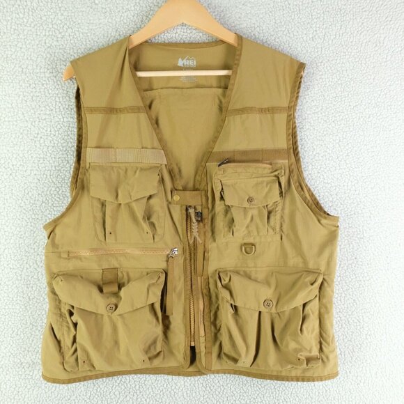 REI Co Op Fishing Vest Mens Large Beige Brown Nylon Outdoor Lightweight - Picture 1 of 10